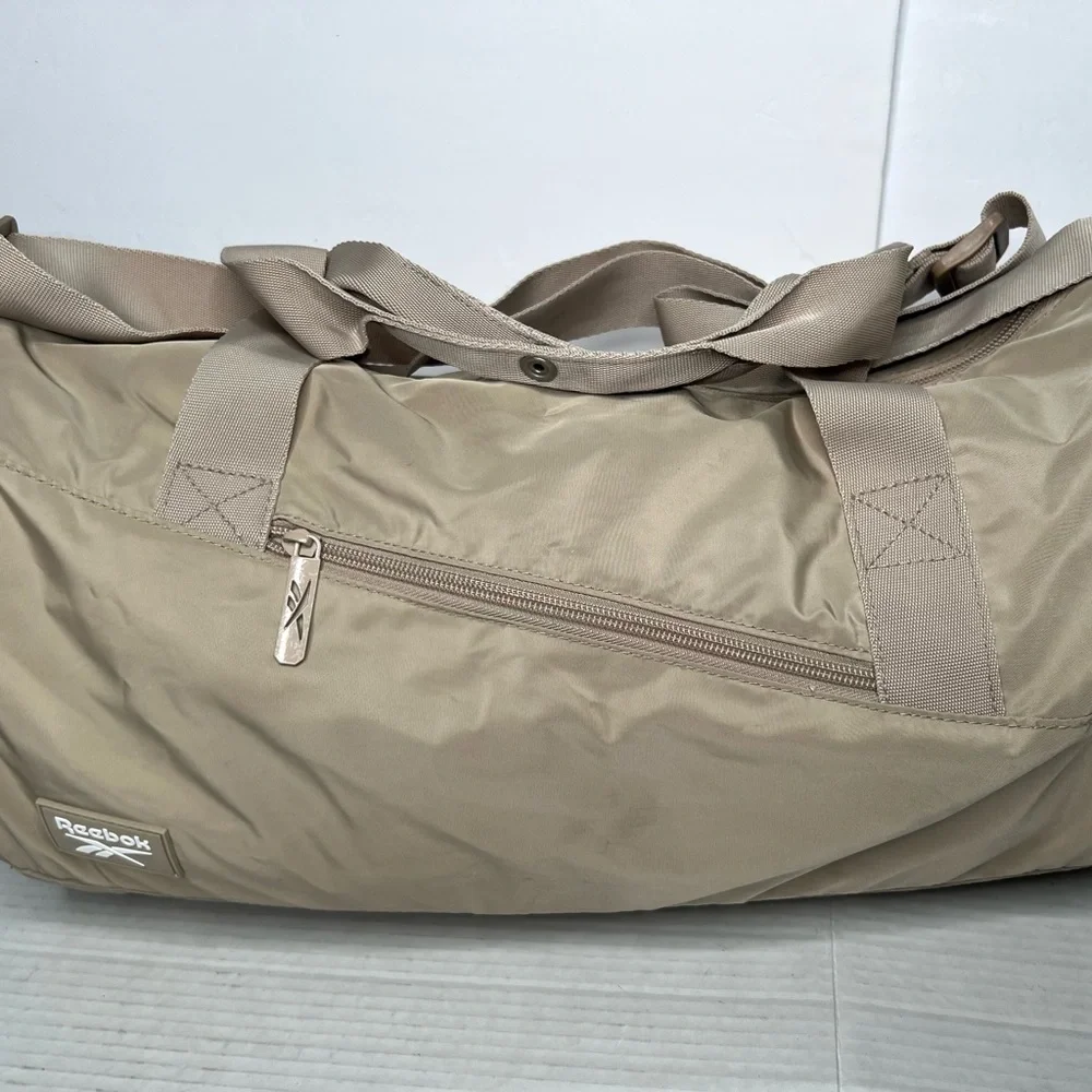 Reebok  Men's Beige Duffel Bag - Travel Gym Tote 17” x 11”x 9”